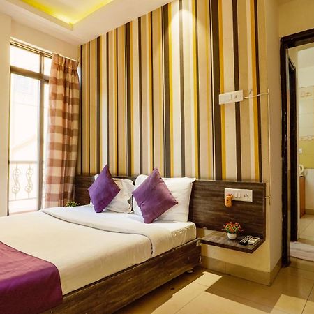 Magnus Calypso Suites Viman Nagar ปูเน่ ภายนอก รูปภาพ