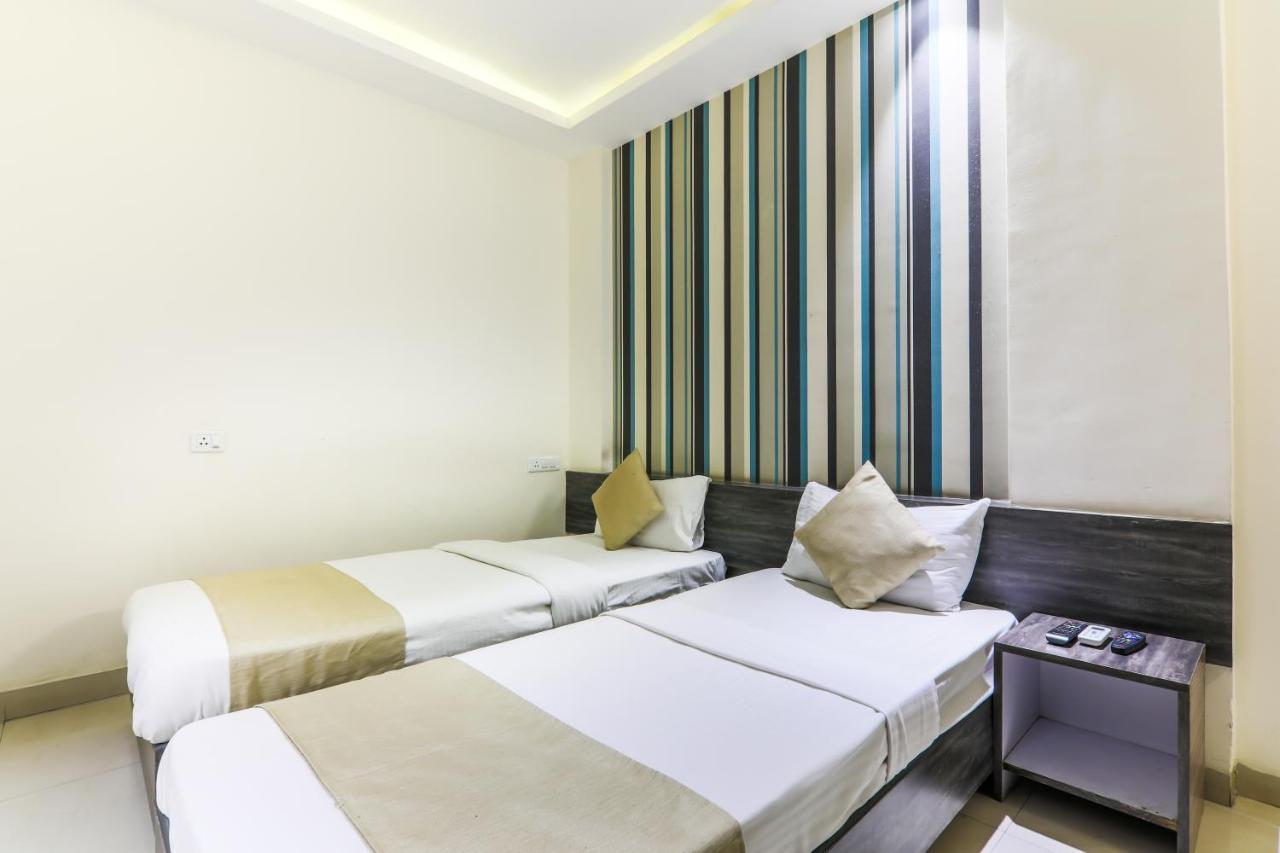 Magnus Calypso Suites Viman Nagar ปูเน่ ภายนอก รูปภาพ