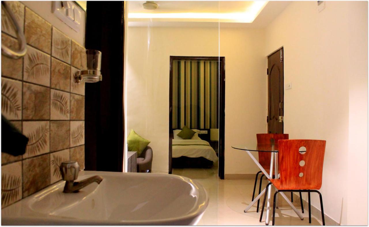 Magnus Calypso Suites Viman Nagar ปูเน่ ภายนอก รูปภาพ