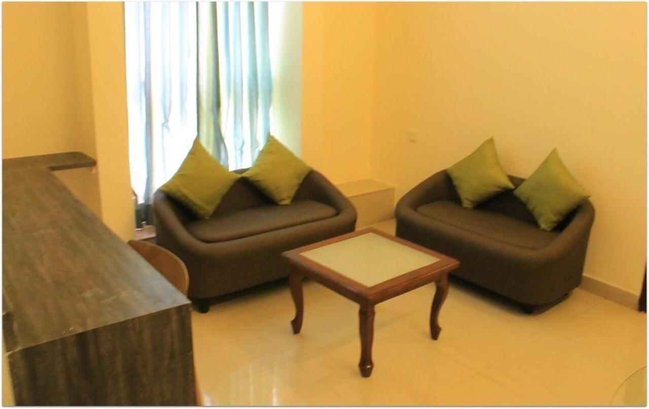 Magnus Calypso Suites Viman Nagar ปูเน่ ภายนอก รูปภาพ