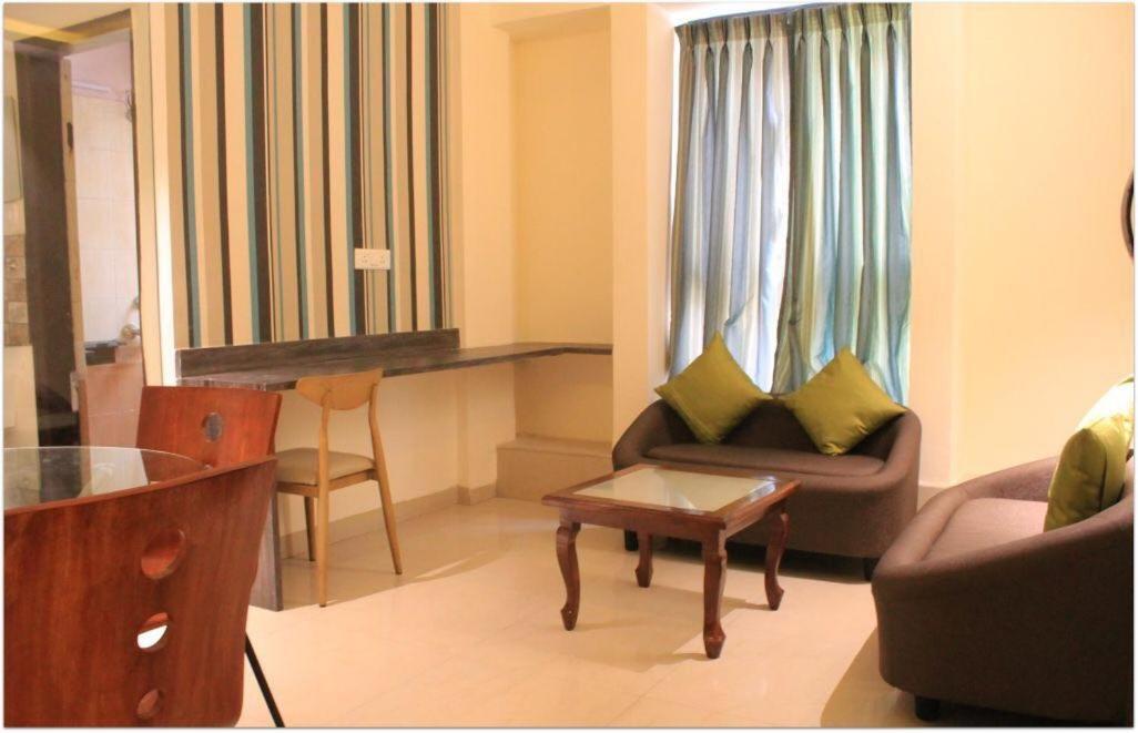 Magnus Calypso Suites Viman Nagar ปูเน่ ภายนอก รูปภาพ