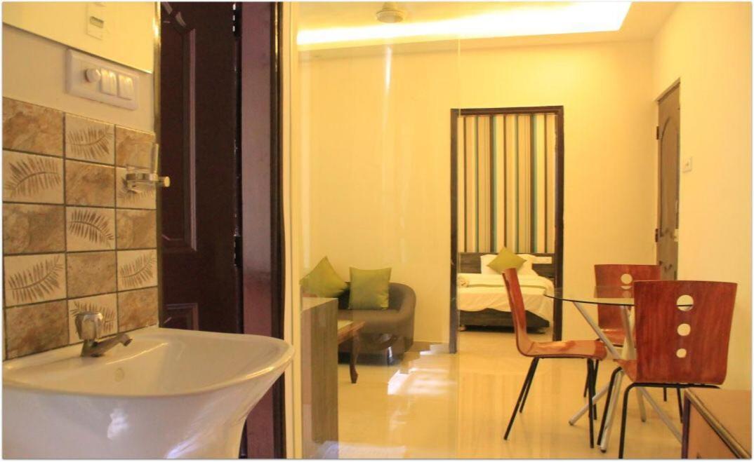 Magnus Calypso Suites Viman Nagar ปูเน่ ภายนอก รูปภาพ